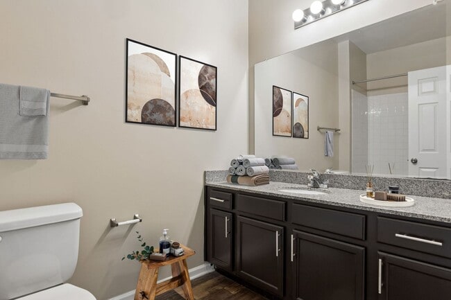 Summit - 3 Bed / 2 Bath - 1,330 Sq.Ft.