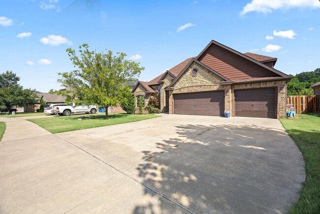 Photo - 4100 SW Deerfield Blvd