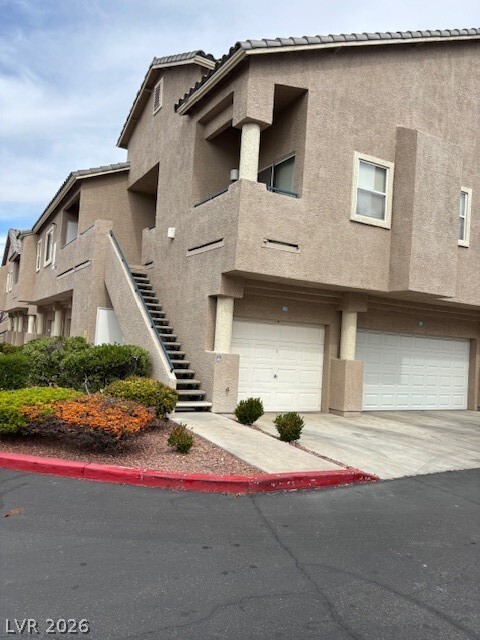 Photo - 2100 Quarry Ridge St Unit 202