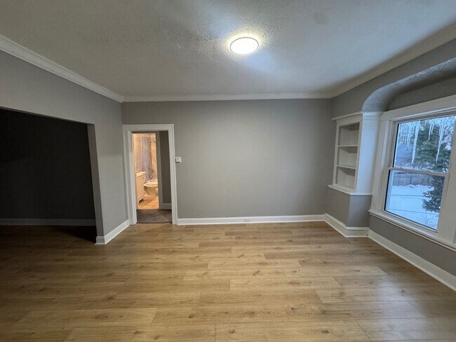 Photo - 3445 East Blvd Unit 2