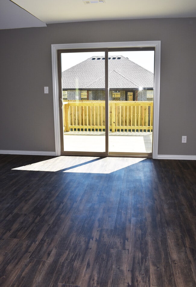 Photo - 4 Bedroom Home in Prairie Grove!!!