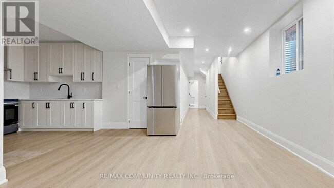 Photo - 1544 Honey Locust Pl