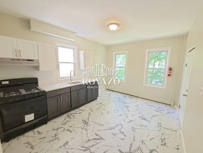 Photo - 525 21st St Unit 3