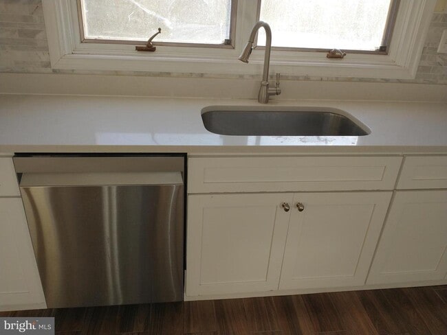 Photo - 512 Dartmouth Dr