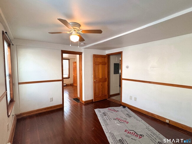 Building Photo - 5 Church St Unit 5