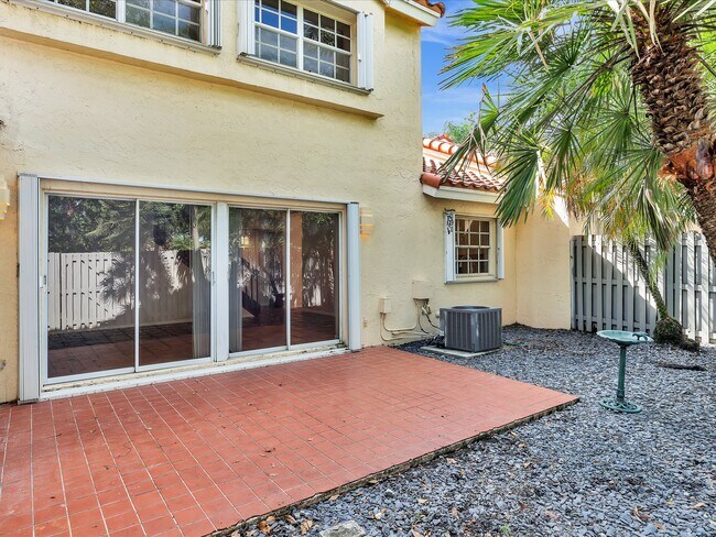 Photo - 1353 Springside Dr