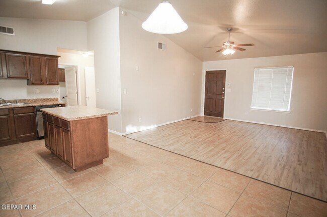 14308 Arabian Point