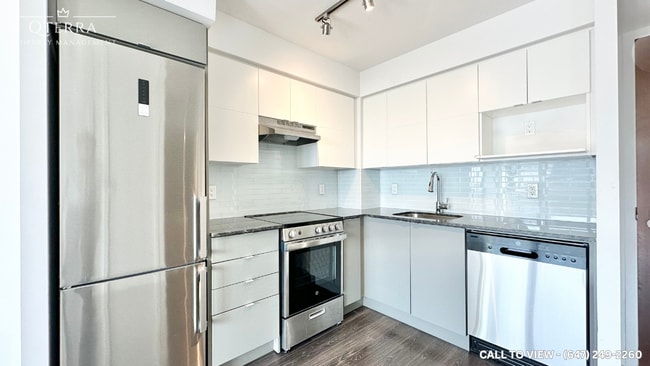 Photo - 120 Varna Dr Unit 919-120 Varna Dr, North Y