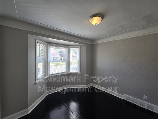 10391 Roxbury St