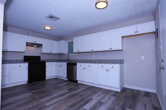 Photo - 130 Bennett Dr