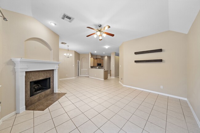 Photo - 25715 Abbotglen Ln