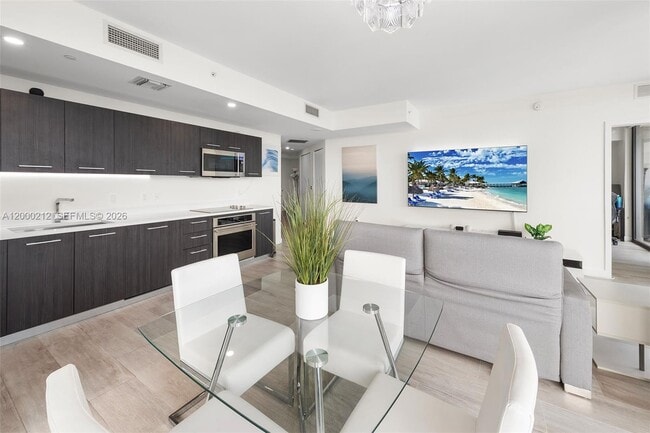 Photo - 45 SW 9th St Unit 4006