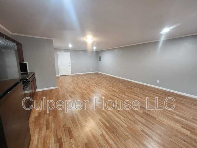 Photo - 2854 W Sylvania Ave Unit 5