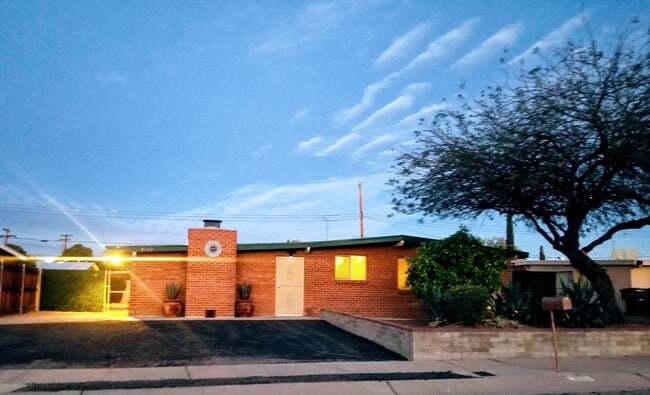 Photo - 4342 N Radin Ave House