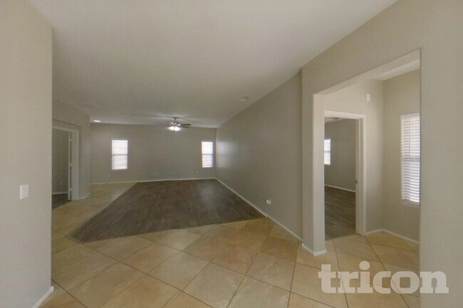 Photo - 44570 W Mescal Dr