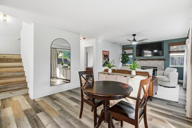 Photo - 2559 Du Bois Dr