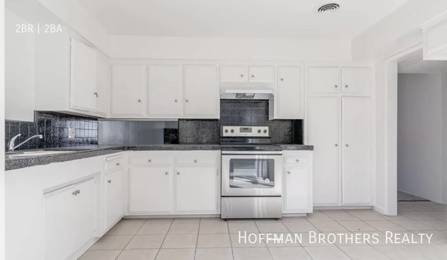 Photo - 3600 Dana St Unit V