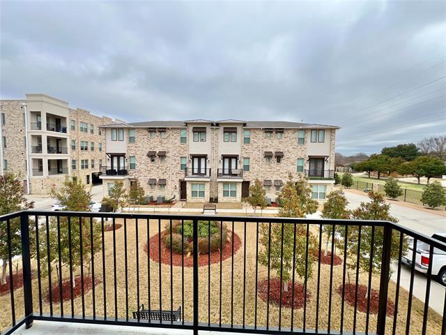 Photo - 714 N Plano Rd