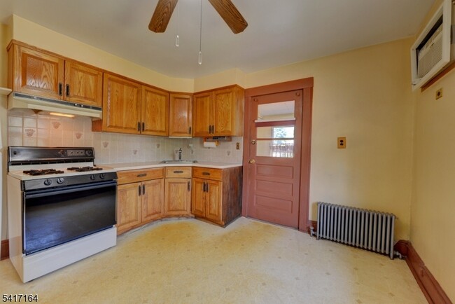 Photo - 120 Newark Pompton Turnpike