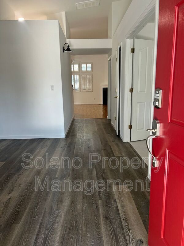 Photo - 542 Fiesta Ct