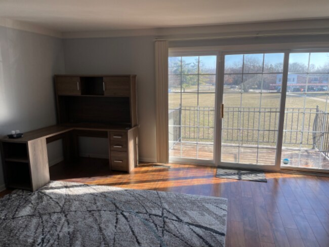 Photo - 500 N Fox Hills Dr