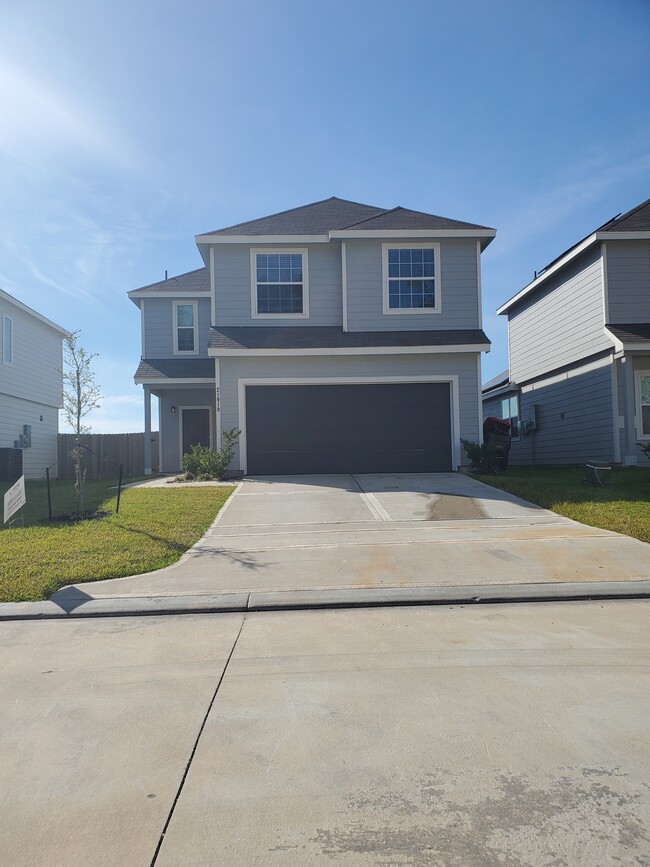 Photo - 22011 Grand Majestic Dr