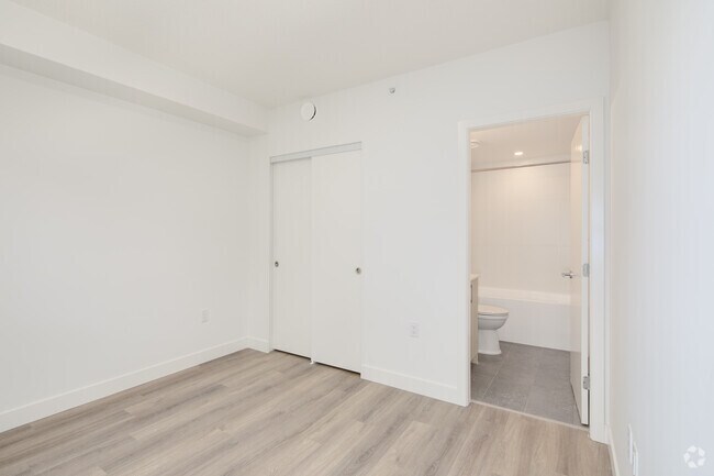 3BR, 2BA - 896SF - Primary Bedroom