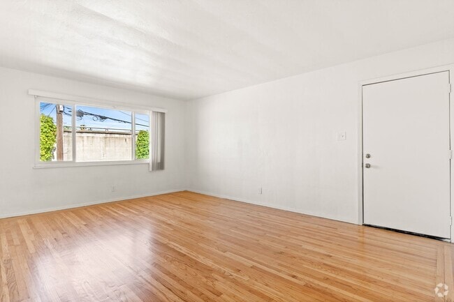 Building Photo - Cozy 2-Bed Oakland Apartment: San Leandro ... Unit D