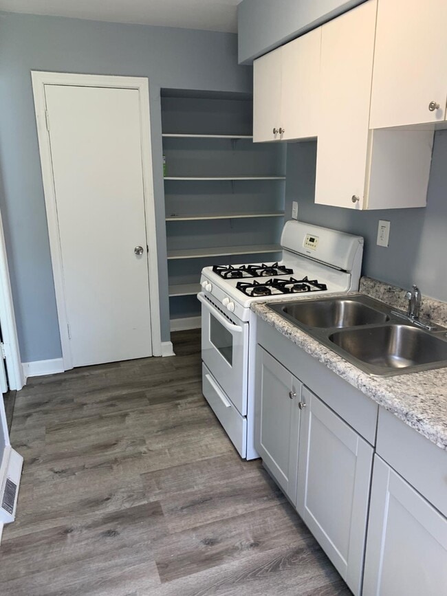 Photo - 7110 Drury Ln Unidad 1st Fl