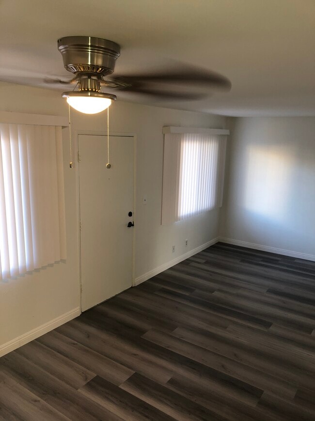 Photo - 2734 James M Wood Blvd Unit 5