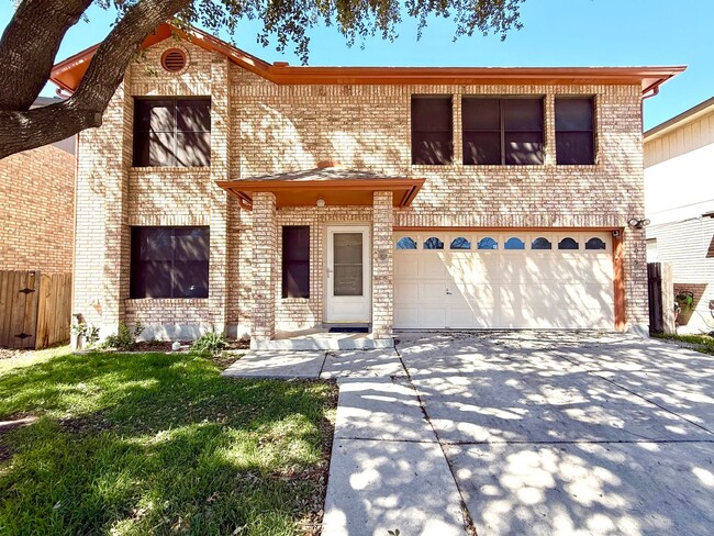 AVAILABLE NOW! Two Story 3 Bedroom / 2.5 B... - AVAILABLE NOW! Two Story 3 Bedroom / 2.5 B... Casa