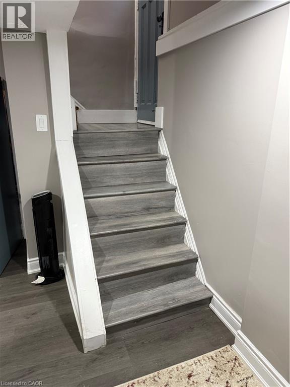 Photo - 22 Graham Ave N