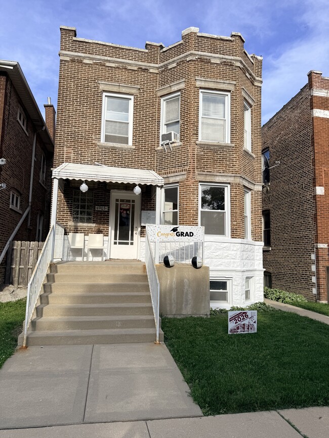 Building Photo - 1903 S 49th Ave Unit 1st Floor