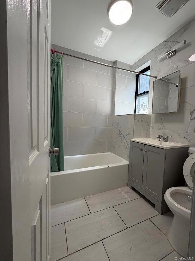 215-19 Jamaica Ave