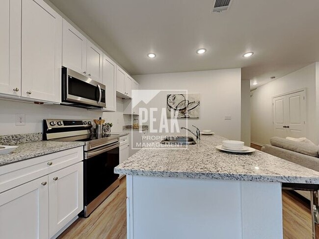 Photo - $1715 Beautiful 3 bed 2.5 bath townhome! Ready on 4/10!