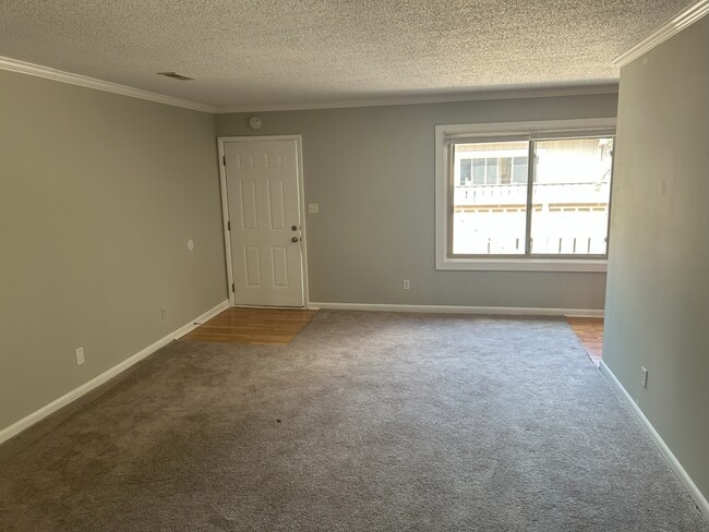 Photo - 2225 Golf Rd SW