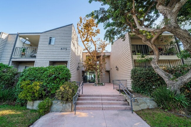 Universe at the Sycamores Apartments