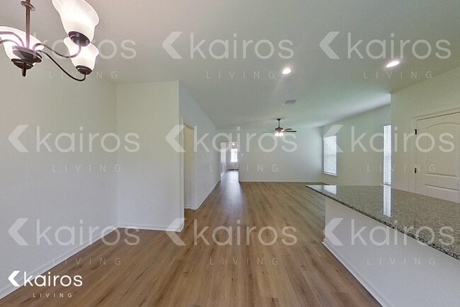 Photo - 107 Teddy Ln