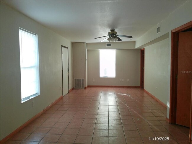 Photo - 19 Tennessee Ln Unit B