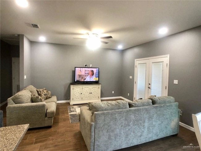 Photo - 18 Montemorelos St