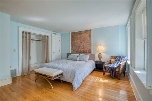 Photo - 74 Temple St Unit 1
