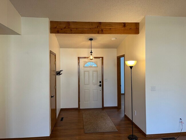 Photo - Head-turning Style, Extraordinary Location.