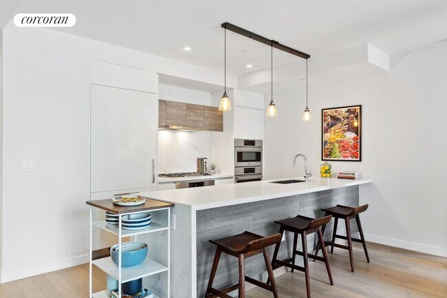 Photo - 505 W 43rd St