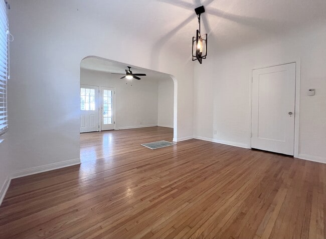 Photo - 4628 6th Ave Unidad 4628