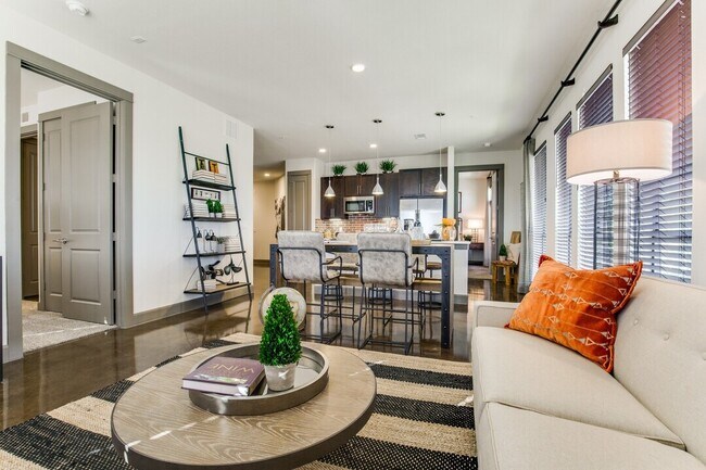 Photo - Get the Space You Want & 6 Weeks FREE! Unit AAHH1