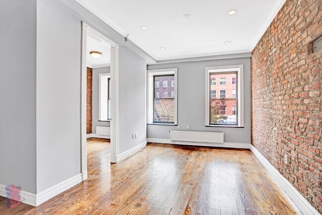 Photo - 202 E 13th St Unidad 3F