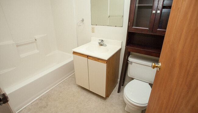 Photo - 547 Layman Ave Unit Apt. 1