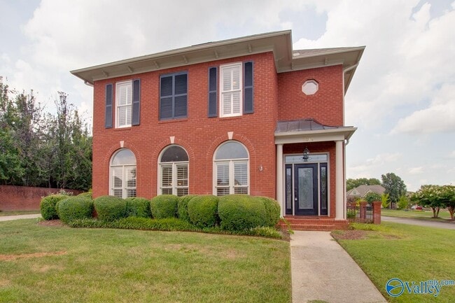 Photo - 3017 Brunswick Cir SE