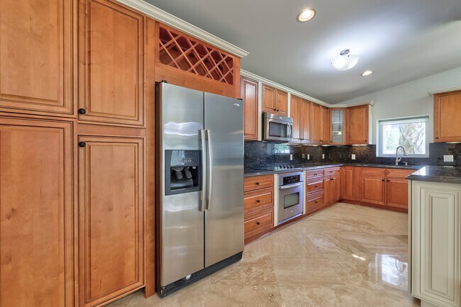 Photo - 3322 NE 18th St