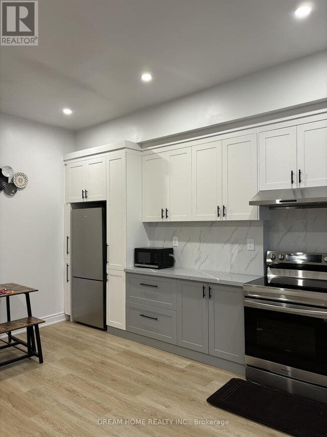 Photo - 337 Mutual St